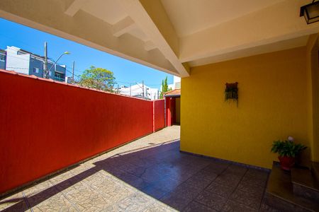 Casa à venda com 208m², 3 quartos e 5 vagas Casa à venda com 208m², 3 quartos e 5 vagasGaragem