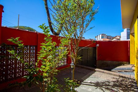 Casa à venda com 208m², 3 quartos e 5 vagas Casa à venda com 208m², 3 quartos e 5 vagasGaragem