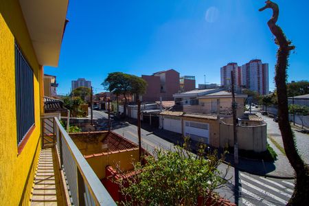 Casa à venda com 208m², 3 quartos e 5 vagas Casa à venda com 208m², 3 quartos e 5 vagasVaranda do quarto 3