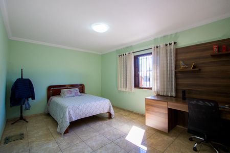 Casa à venda com 208m², 3 quartos e 5 vagas Casa à venda com 208m², 3 quartos e 5 vagasQuarto 3