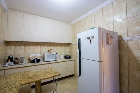 Casa à venda com 208m², 3 quartos e 5 vagas Casa à venda com 208m², 3 quartos e 5 vagasCozinha