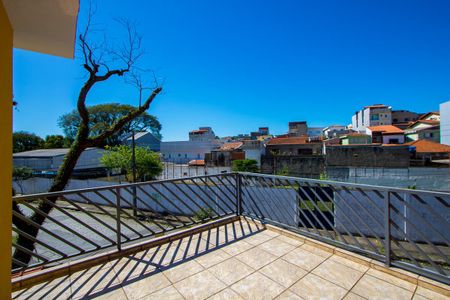 Casa à venda com 208m², 3 quartos e 5 vagas Casa à venda com 208m², 3 quartos e 5 vagasVaranda do quarto 3
