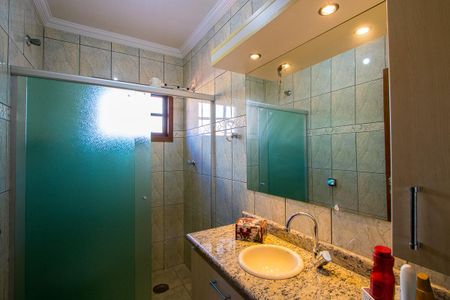 Casa à venda com 208m², 3 quartos e 5 vagas Casa à venda com 208m², 3 quartos e 5 vagasBanheiro social