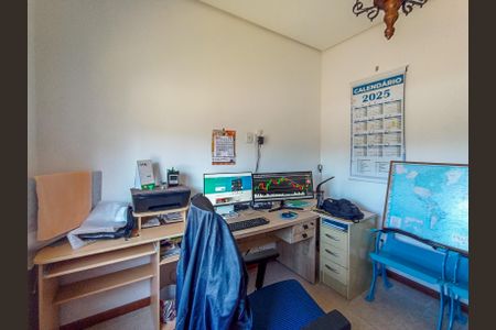 Casa de condomínio para alugar com 175m², 3 quartos e 3 vagas Casa de condomínio para alugar com 175m², 3 quartos e 3 vagasHome office 2