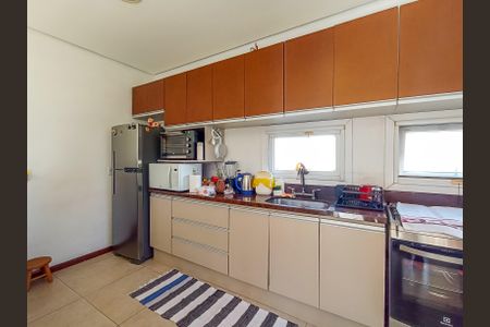 Casa de condomínio para alugar com 175m², 3 quartos e 3 vagas Casa de condomínio para alugar com 175m², 3 quartos e 3 vagasCozinha