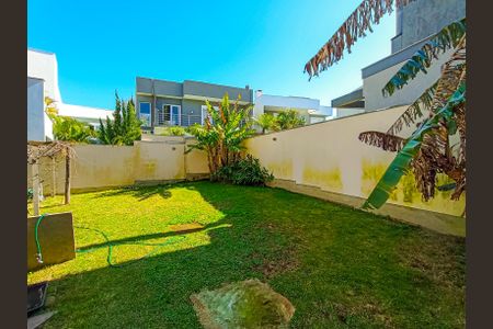 Casa de condomínio para alugar com 175m², 3 quartos e 3 vagas Casa de condomínio para alugar com 175m², 3 quartos e 3 vagasQuintal