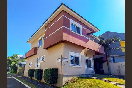 Casa de condomínio para alugar com 175m², 3 quartos e 3 vagas Casa de condomínio para alugar com 175m², 3 quartos e 3 vagasFachada do imóvel