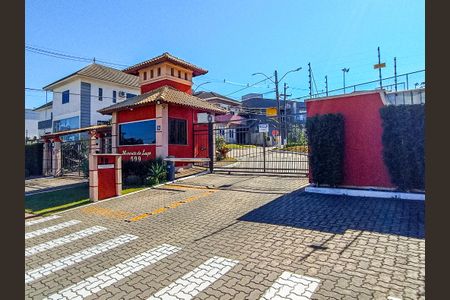 Casa de condomínio para alugar com 175m², 3 quartos e 3 vagas Casa de condomínio para alugar com 175m², 3 quartos e 3 vagasFachada do condomínio