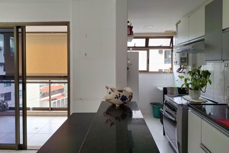 Apartamento à venda com 140m², 3 quartos e 1 vaga Apartamento à venda com 140m², 3 quartos e 1 vagaSala