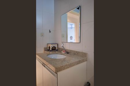 Apartamento à venda com 140m², 3 quartos e 1 vaga Apartamento à venda com 140m², 3 quartos e 1 vagaBanheiro Social