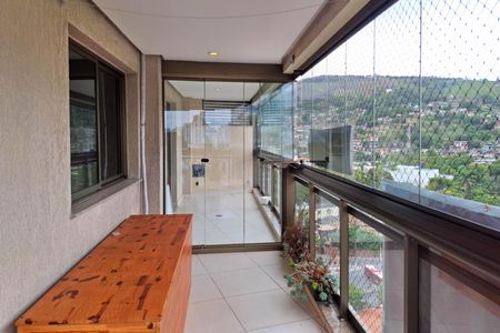 Apartamento à venda com 140m², 3 quartos e 1 vaga Apartamento à venda com 140m², 3 quartos e 1 vagaVaranda da suíte 3