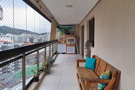 Apartamento à venda com 140m², 3 quartos e 1 vaga Apartamento à venda com 140m², 3 quartos e 1 vagaVaranda da Sala