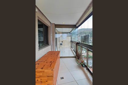 Apartamento à venda com 140m², 3 quartos e 1 vaga Apartamento à venda com 140m², 3 quartos e 1 vagaVaranda da suíte 3