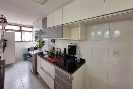Apartamento à venda com 140m², 3 quartos e 1 vaga Apartamento à venda com 140m², 3 quartos e 1 vagaCozinha