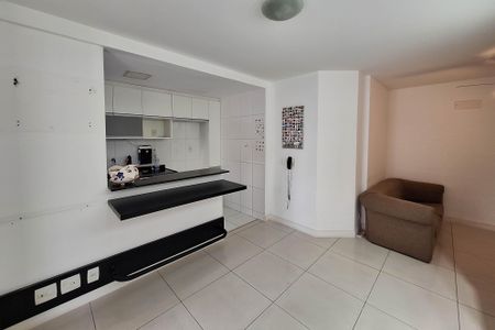 Apartamento à venda com 140m², 3 quartos e 1 vaga Apartamento à venda com 140m², 3 quartos e 1 vagaSala
