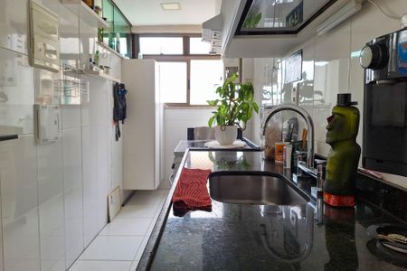 Apartamento à venda com 140m², 3 quartos e 1 vaga Apartamento à venda com 140m², 3 quartos e 1 vagaCozinha