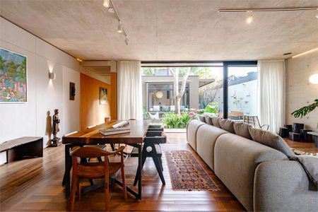 Casa à venda com 6 quartos, 500m² em Santo Amaro, São Paulo