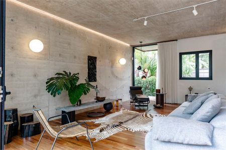 Casa à venda com 6 quartos, 500m² em Santo Amaro, São Paulo