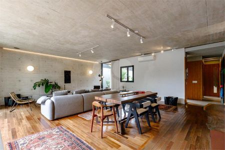 Casa à venda com 6 quartos, 500m² em Santo Amaro, São Paulo