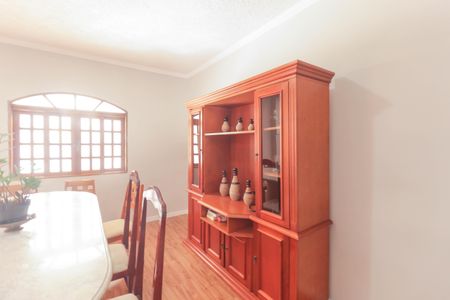 Casa de condomínio à venda com 130m², 3 quartos e 3 vagas Casa de condomínio à venda com 130m², 3 quartos e 3 vagasSala