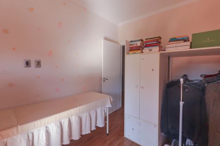 Casa de condomínio à venda com 130m², 3 quartos e 3 vagas Casa de condomínio à venda com 130m², 3 quartos e 3 vagasQuarto 1