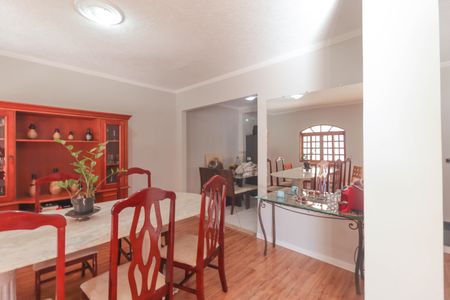 Casa de condomínio à venda com 130m², 3 quartos e 3 vagas Casa de condomínio à venda com 130m², 3 quartos e 3 vagasSala