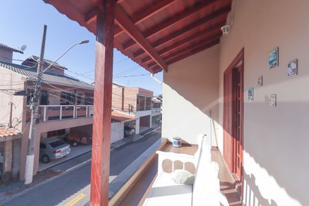 Casa de condomínio à venda com 130m², 3 quartos e 3 vagas Casa de condomínio à venda com 130m², 3 quartos e 3 vagasSacada Quarto 1