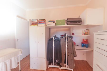 Casa de condomínio à venda com 130m², 3 quartos e 3 vagas Casa de condomínio à venda com 130m², 3 quartos e 3 vagasQuarto 1