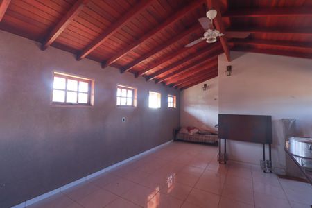 Casa de condomínio à venda com 130m², 3 quartos e 3 vagas Casa de condomínio à venda com 130m², 3 quartos e 3 vagasSala