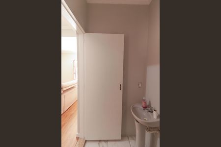 Casa de condomínio à venda com 130m², 3 quartos e 3 vagas Casa de condomínio à venda com 130m², 3 quartos e 3 vagasLavabo