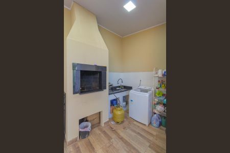 Casa à venda com 225m², 2 quartos e 1 vagaVaranda/Área de Serviço