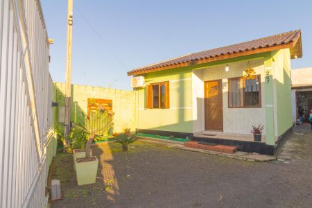 Casa à venda com 225m², 2 quartos e 1 vagaJardim