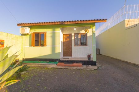 Casa à venda com 225m², 2 quartos e 1 vagaFachada