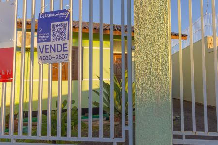 Casa à venda com 225m², 2 quartos e 1 vagaPlaca instalada
