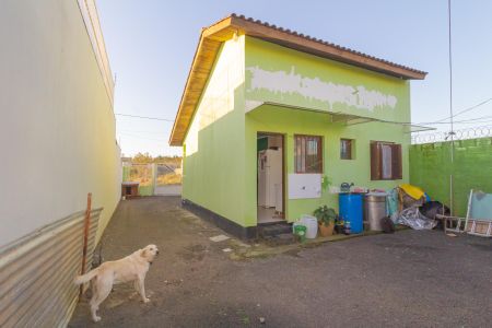 Casa à venda com 225m², 2 quartos e 1 vagaPátio/Fundos