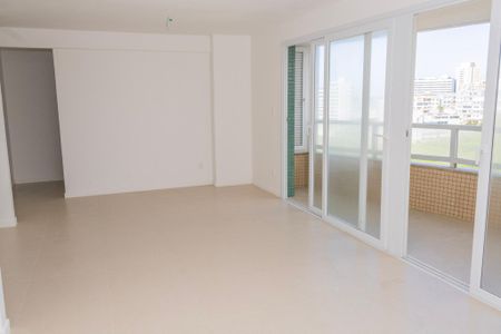 Sala de apartamento para alugar com 1 quarto, 77m² em Jardim Armação, Salvador