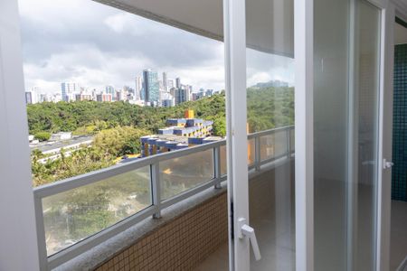 Apartamento para alugar com 77m², 1 quarto e 1 vagaVista da Sacada