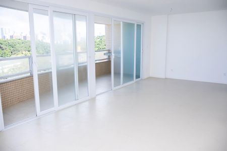 Sala de apartamento para alugar com 1 quarto, 77m² em Jardim Armação, Salvador