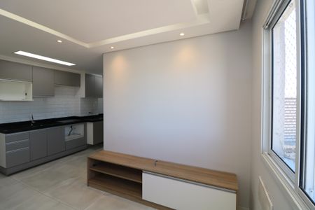 Sala de apartamento para alugar com 2 quartos, 43m² em Cidade Satelite Santa Barbara, São Paulo