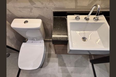 Studio para alugar com 27m², 1 quarto e sem vaga Studio para alugar com 27m², 1 quarto e sem vagaBanheiro