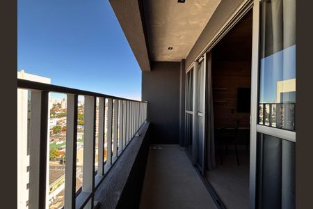 Studio para alugar com 27m², 1 quarto e sem vaga Studio para alugar com 27m², 1 quarto e sem vagaVaranda