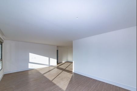 Apartamento à venda com 323m², 4 quartos e 4 vagasSuíte 1