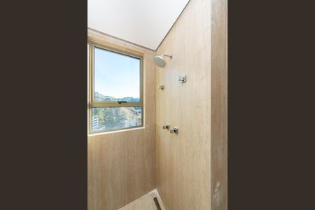 Apartamento à venda com 323m², 4 quartos e 4 vagasBanheiro da Suíte 3