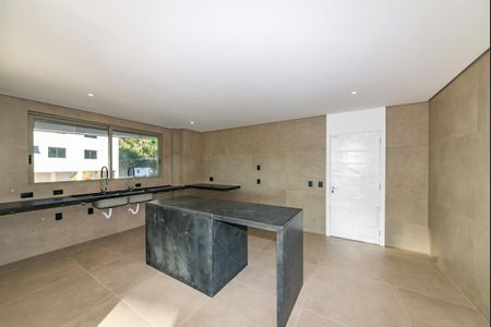 Apartamento à venda com 323m², 4 quartos e 4 vagasCozinha