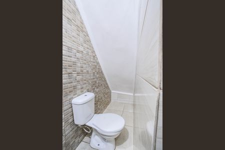 Casa para alugar com 70m², 2 quartos e sem vaga Casa para alugar com 70m², 2 quartos e sem vagaBanheiro da Suíte 2