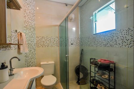 Casa para alugar com 70m², 2 quartos e sem vaga Casa para alugar com 70m², 2 quartos e sem vagaBanheiro da Suíte 1