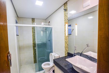 Casa para alugar com 70m², 2 quartos e sem vaga Casa para alugar com 70m², 2 quartos e sem vagaBanheiro Social