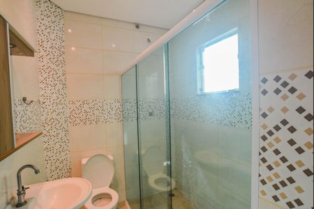Casa para alugar com 70m², 2 quartos e sem vaga Casa para alugar com 70m², 2 quartos e sem vagaBanheiro da Suíte 1