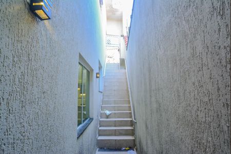 Entrada de casa para alugar com 2 quartos, 70m² em Vila Suíça, Santo André