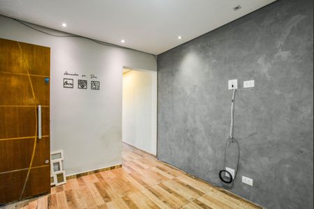 Casa para alugar com 70m², 2 quartos e sem vaga Casa para alugar com 70m², 2 quartos e sem vagaSala